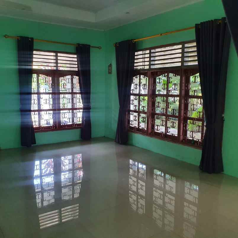 dijual rumah strategis dekat dengan kota