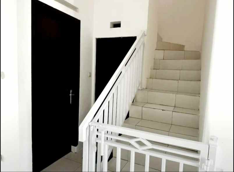 dijual rumah strategis di arcamanik kota bandung