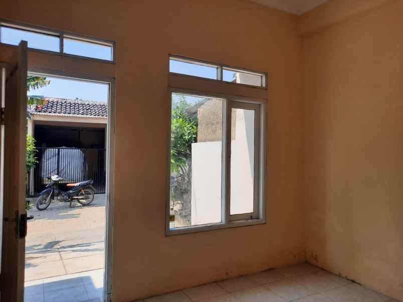 dijual rumah sukadami