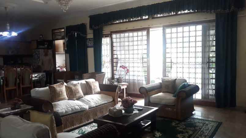 dijual rumah sukaluyu pahlawan cikutra