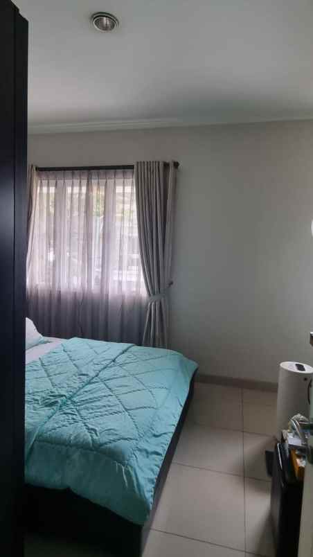 dijual rumah summarecon bekasi cluster