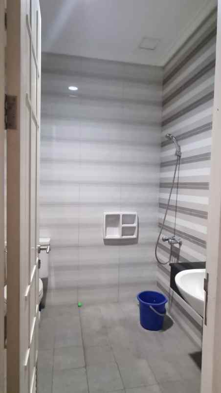 dijual rumah summarecon bekasi cluster