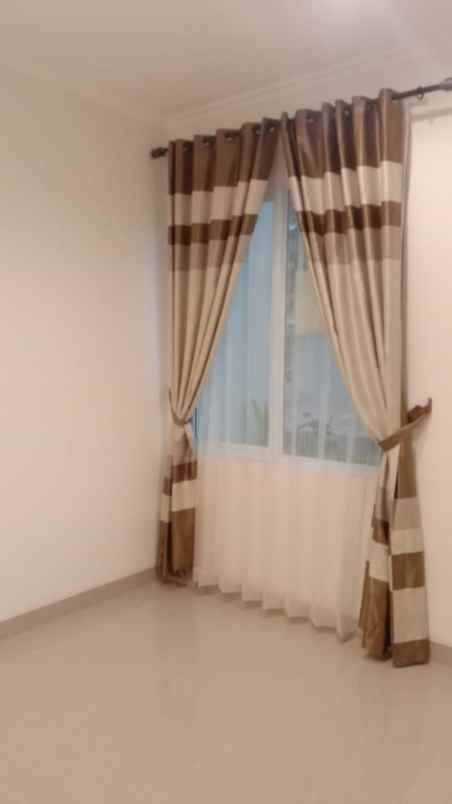 dijual rumah summarecon makassar