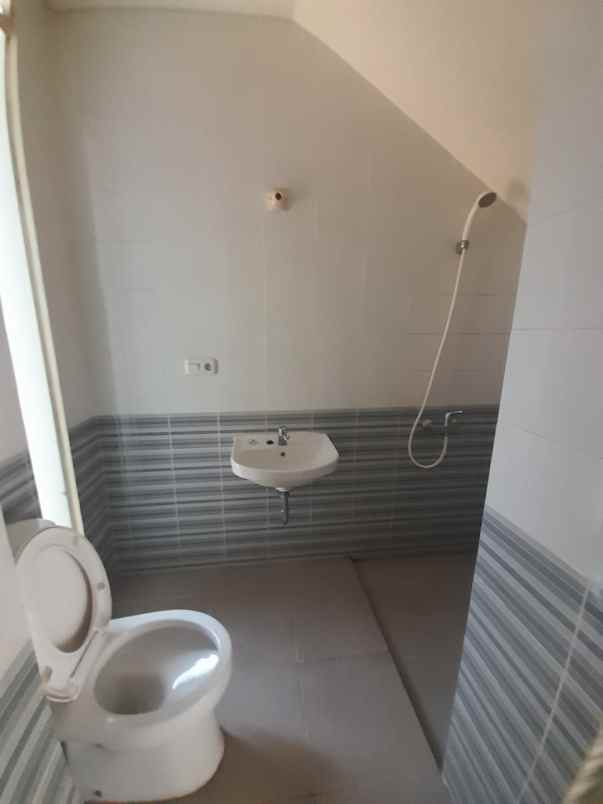 dijual rumah suvarna sutera cluster bahana