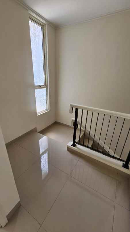 dijual rumah suvarna sutera cluster bahana