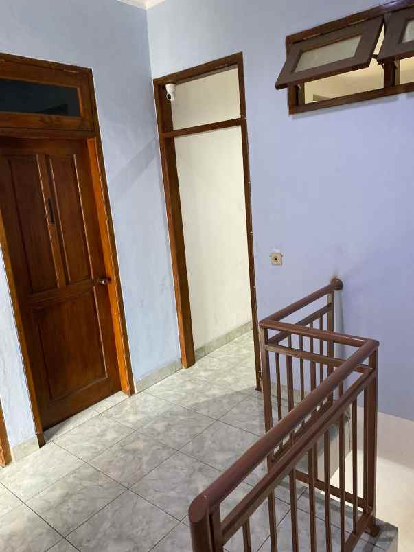 dijual rumah taman harapan baru