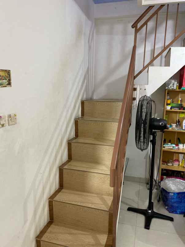 dijual rumah taman harapan baru