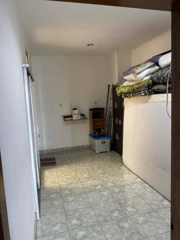 dijual rumah taman harapan baru