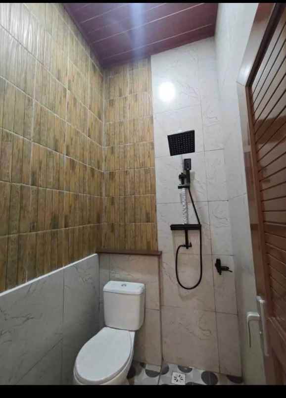 dijual rumah taman harapan baru kota