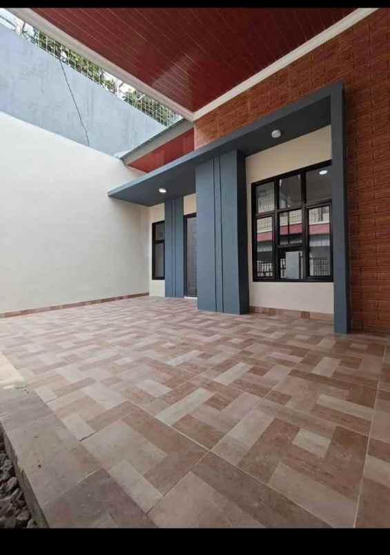 dijual rumah taman harapan baru kota