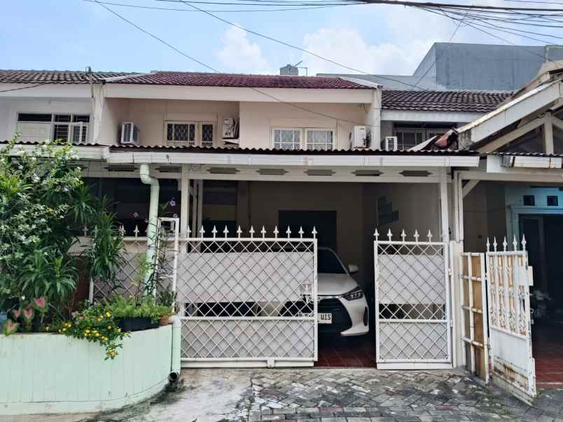 dijual rumah taman pegansaan indah