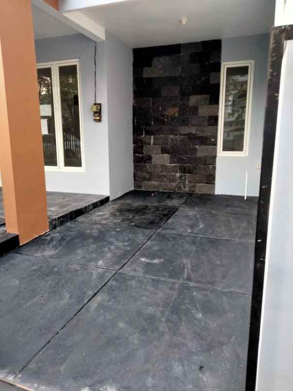 dijual rumah taman pondok jati