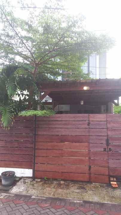 dijual rumah tambak medokan ayu