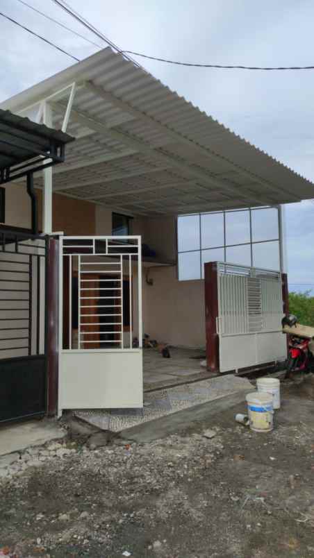 dijual rumah tambak medokan ayu rungkut