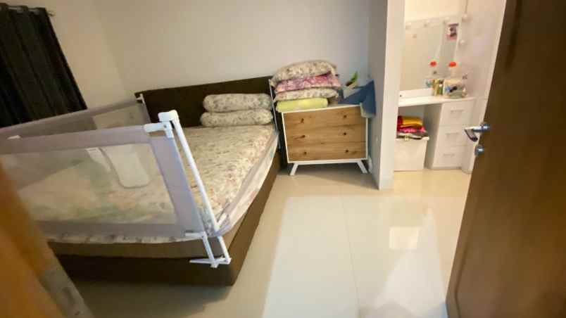 dijual rumah tambak medokan ayu rungkut