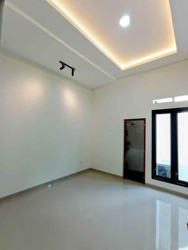 dijual rumah tonggalan