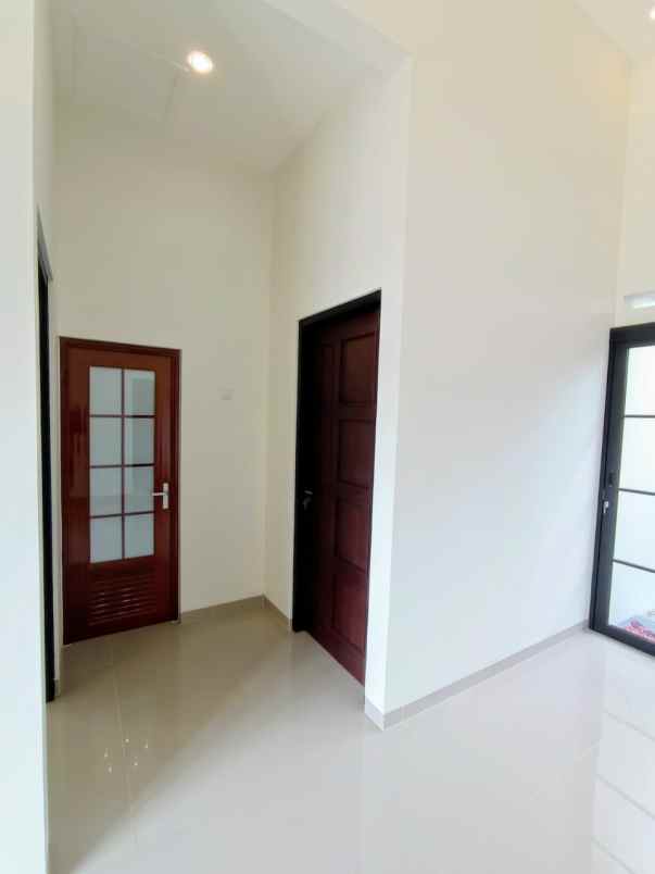 dijual rumah tonggalan