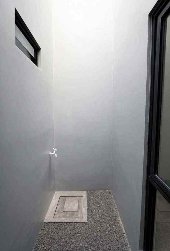 dijual rumah trihanggo