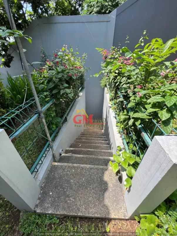 dijual rumah tubagus ismail