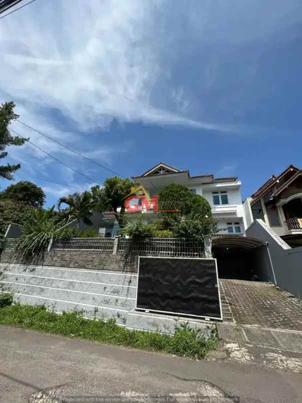 dijual rumah tubagus ismail