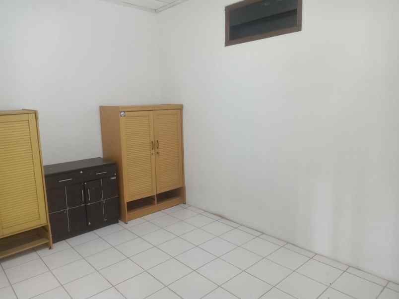 dijual rumah tubagus ismail dago bandung