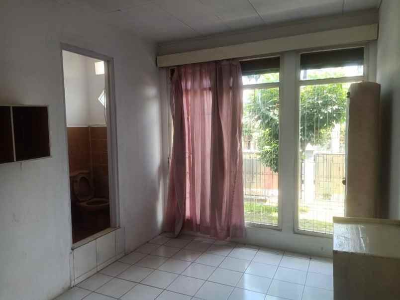 dijual rumah tubagus ismail dago bandung