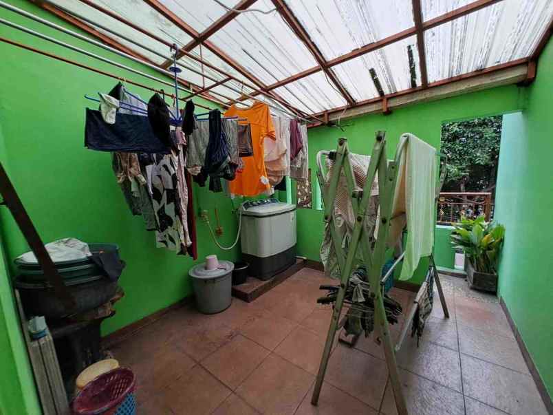 dijual rumah tugu