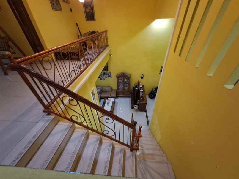 dijual rumah tugu