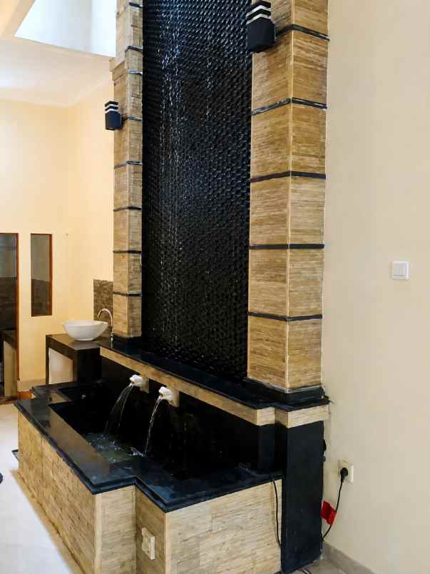 dijual rumah ulujami