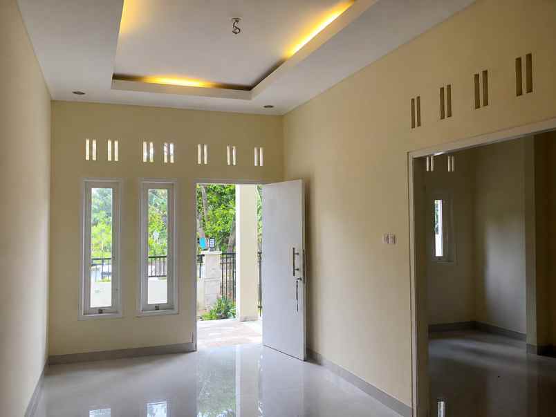 dijual rumah ulujami