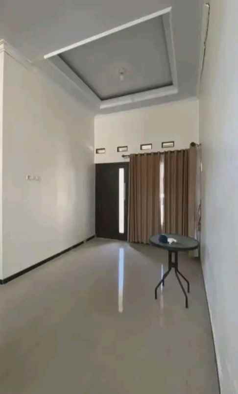 dijual rumah umy