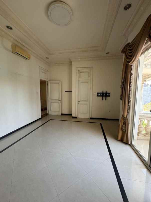 dijual rumah vbr 2 pakuwon indah