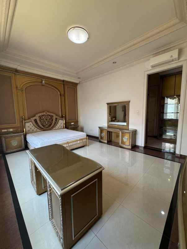 dijual rumah vbr 2 pakuwon indah