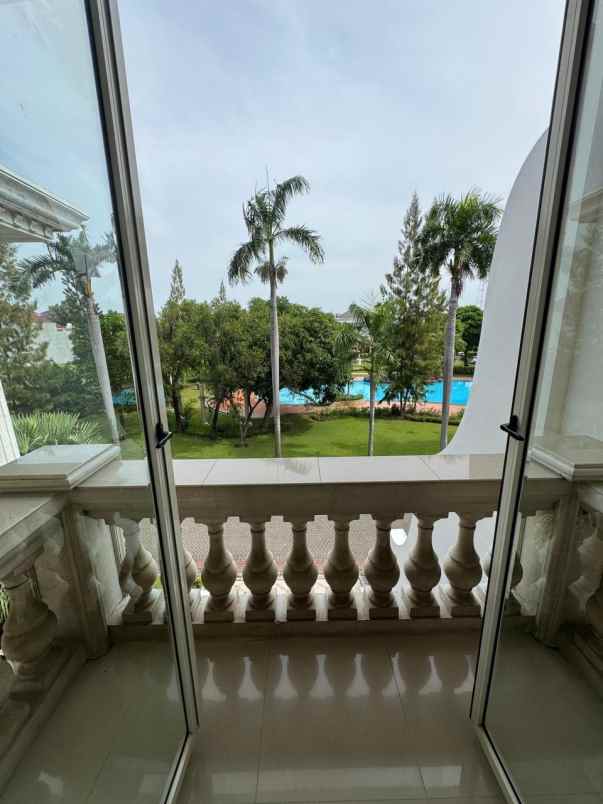 dijual rumah vbr 2 pakuwon indah