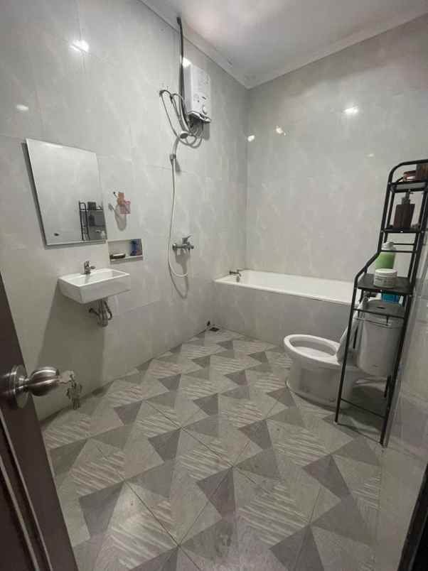 dijual rumah villa asri nyaman di lembang bandung