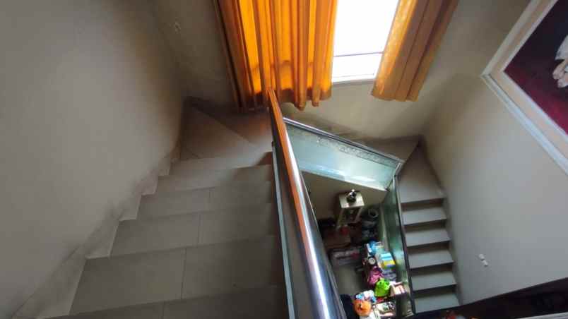 dijual rumah villa permata gading