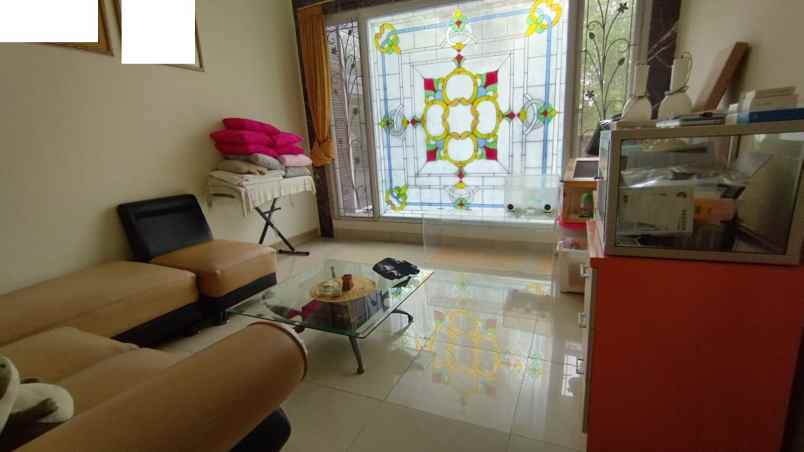 dijual rumah villa permata gading