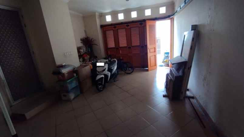 dijual rumah villa permata gading