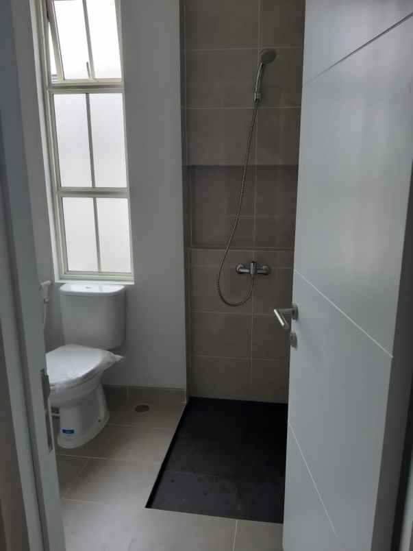 dijual rumah wisata bukit mas paddington