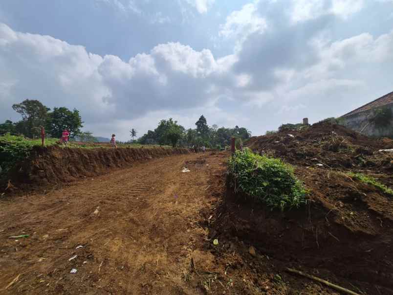 dijual tanah jalan ciburayut cigombong