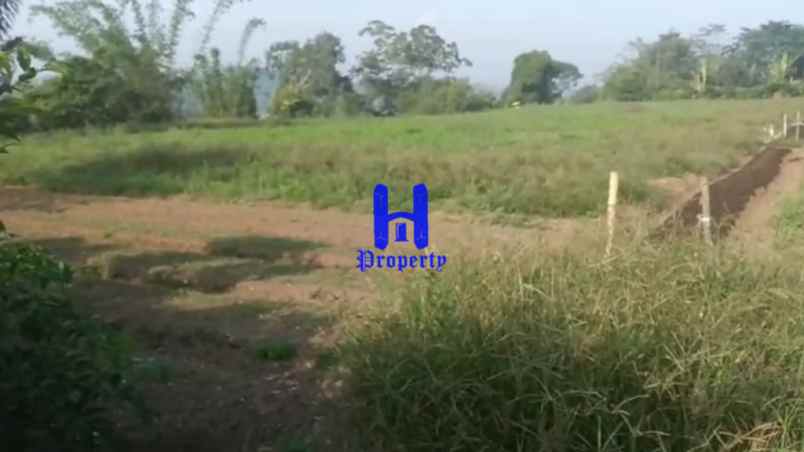 dijual tanah jalan kubucolia seberaya