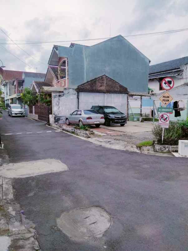 dijual tanah jl adhyaksa ii no 42