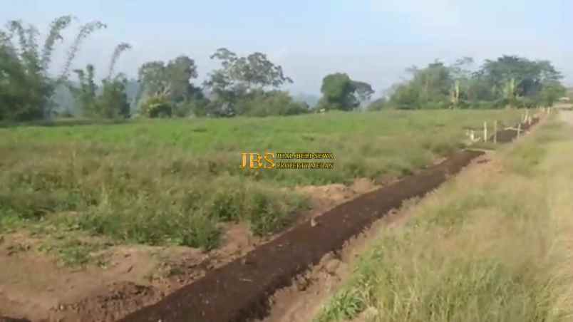 dijual tanah kosong di jalan kubucolia seberaya karo