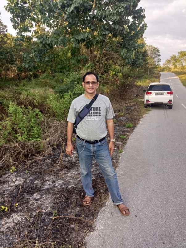 dijual tanah pinggir pantai wee wella