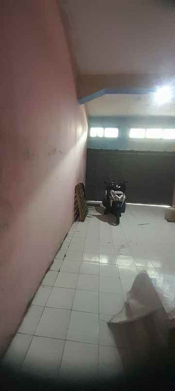 dijual tanpa perantara persis sebrang mall paskal