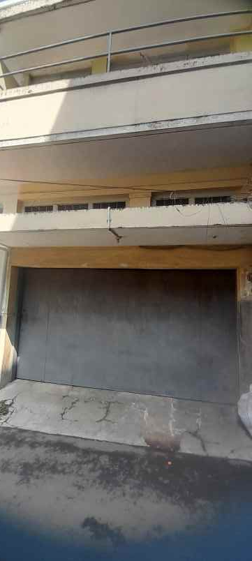 dijual tanpa perantara persis sebrang mall paskal