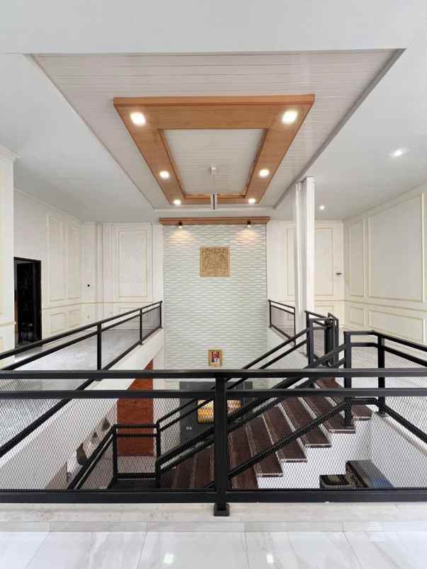 dijual villa cantik semi furnished lokasi junrejo batu