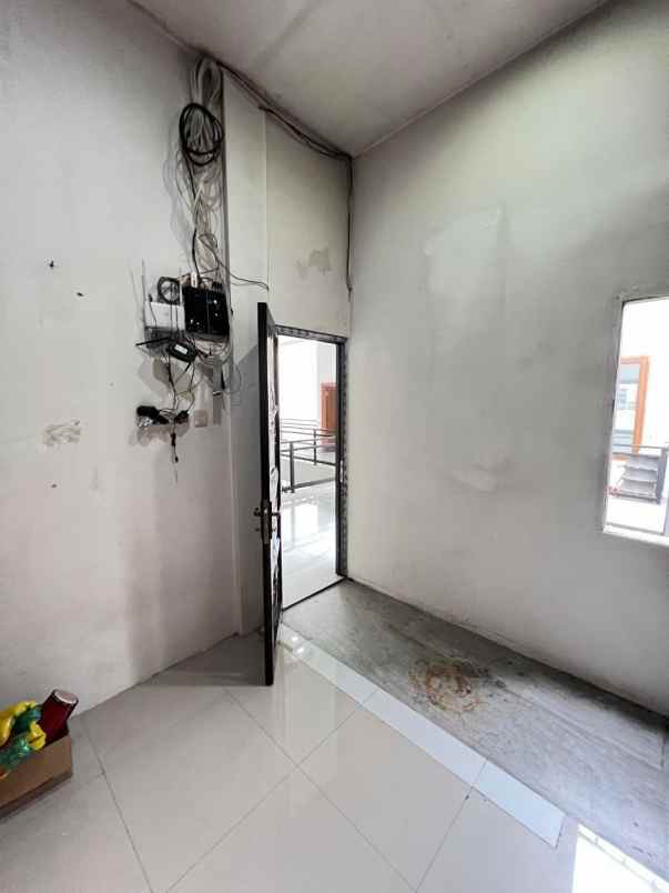 dijual villa cantik semi furnished lokasi junrejo batu