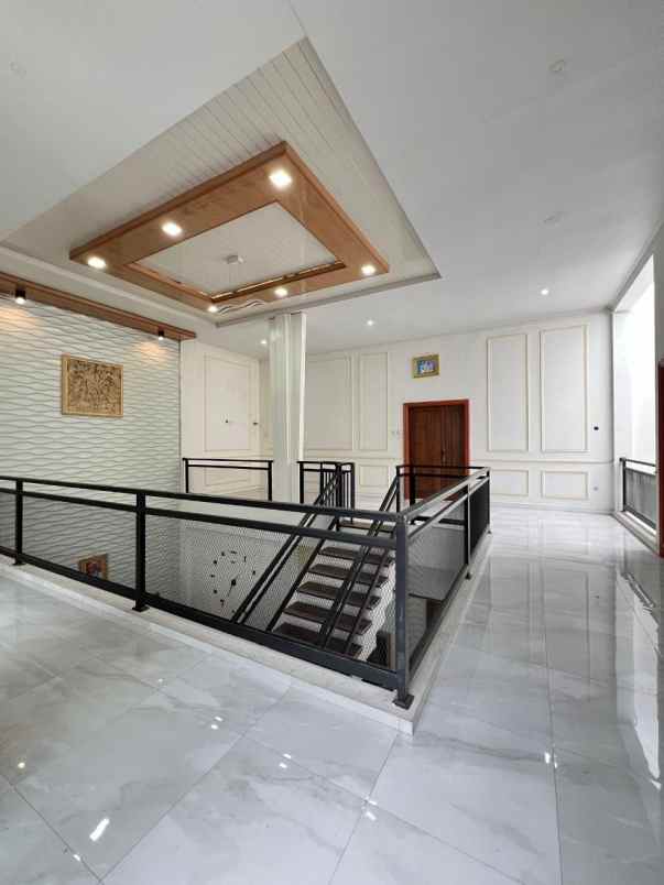 dijual villa cantik semi furnished lokasi junrejo batu