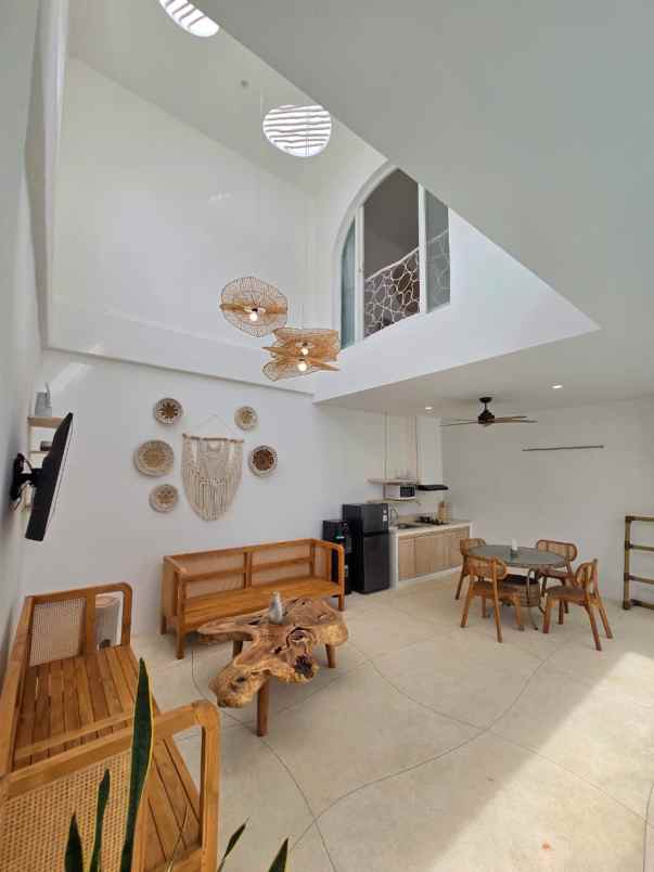 dijual villa jalan raya uluwatu pecatu